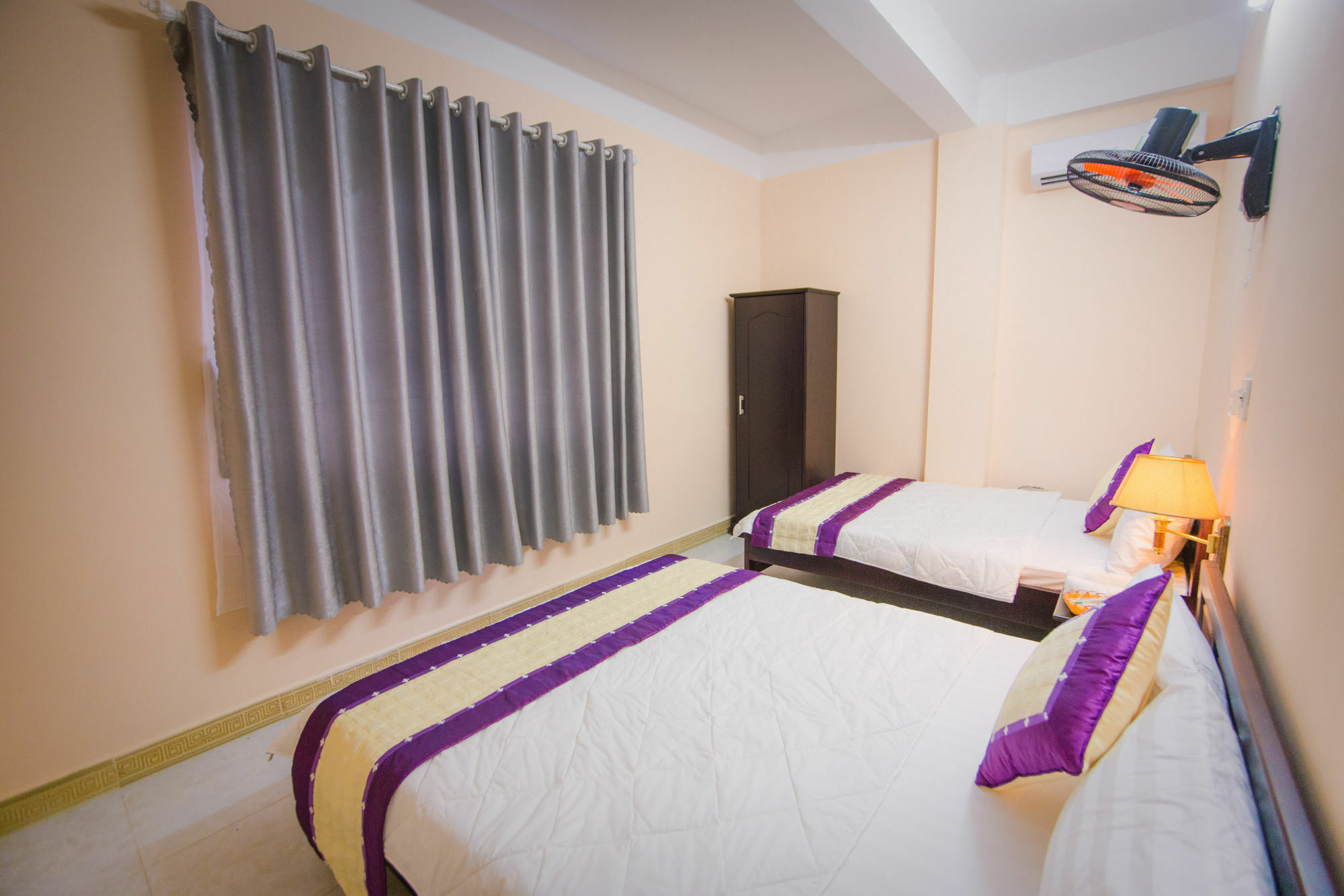 Oyo 117 Gina Hotel Дананг Екстер'єр фото